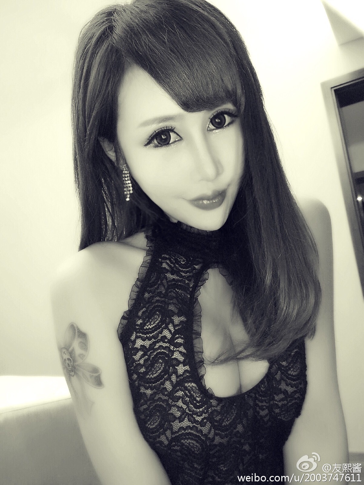 G罩美胸 火爆的辣子 友熙酱 微博自拍破解私密图片 2